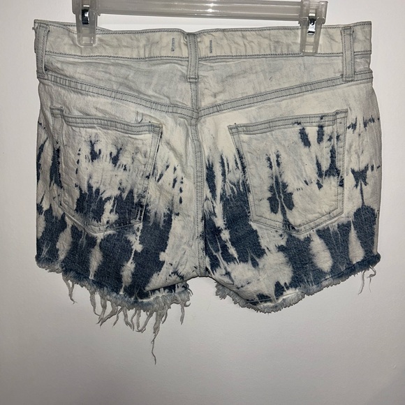 Silver Jeans Blue and White Tie-Dye Jean Shorts - Picture 2 of 5